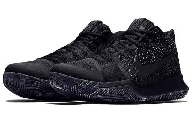 Nike Kyrie 3 Triple Black