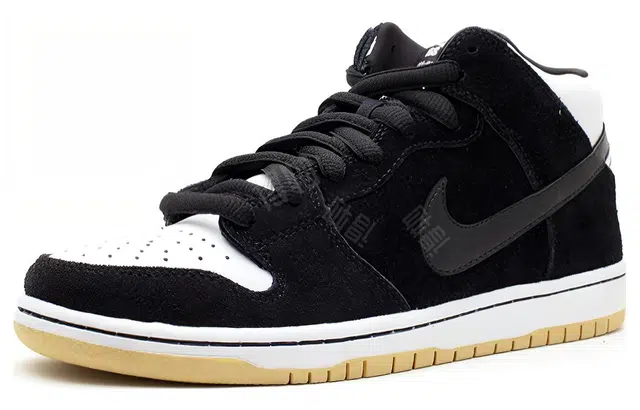 Nike Dunk SB Black White Gum