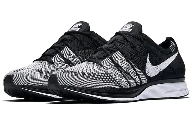 Nike Flyknit Trainer Oreo