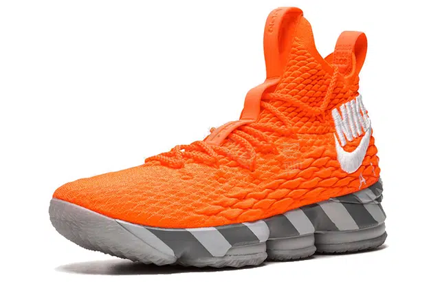 Nike Lebron 15 ''Orange Box'' 15
