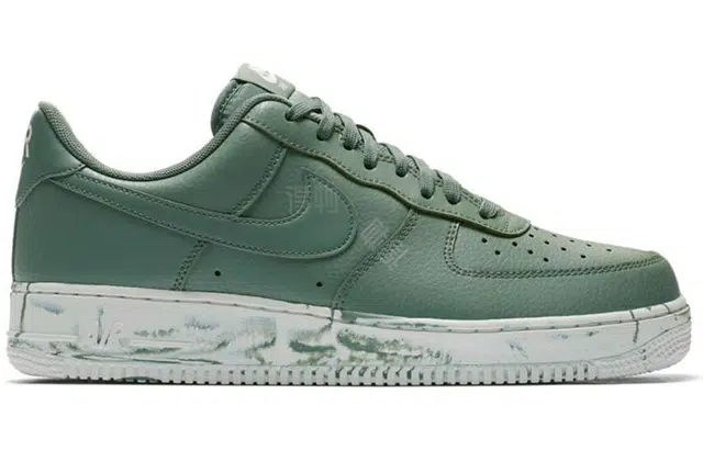 Nike Air Force 1 07 LV8 LTHR Leather Clay Green