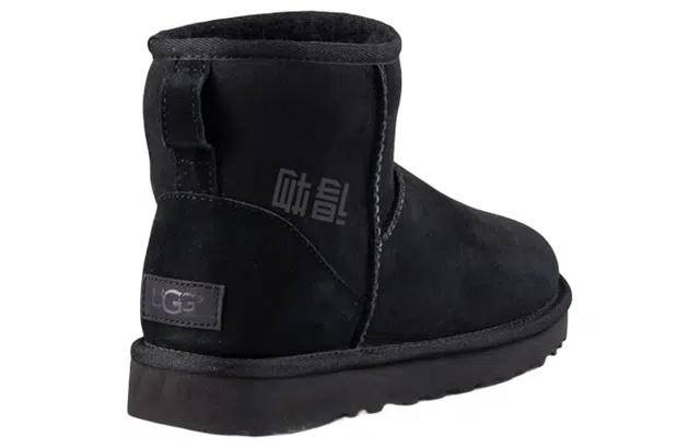 UGG CLASSIC MINI