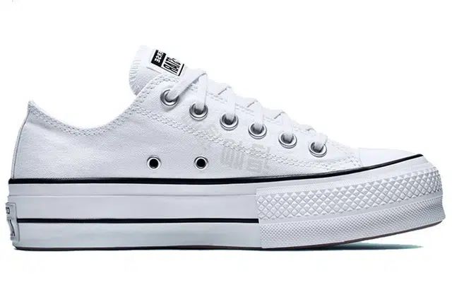 Converse Chuck Taylor All Star platform low top