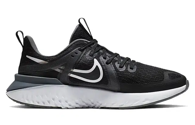 Nike Legend React 2