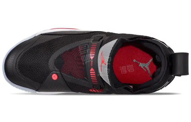 Air Jordan 33 SE Black Cement