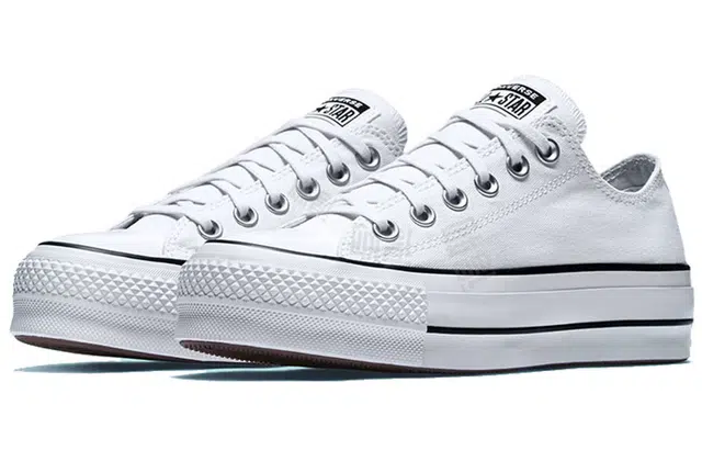 Converse Chuck Taylor All Star platform low top