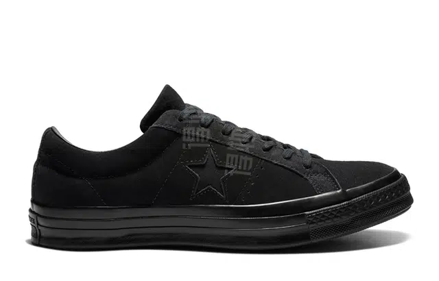 Converse one star Suede Triple Black Low Top