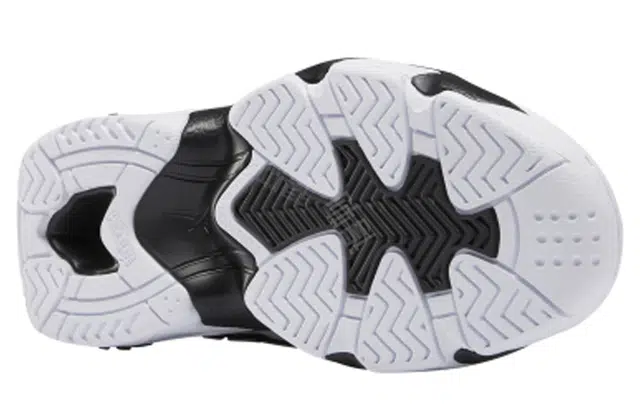 Reebok AVANT GUARD