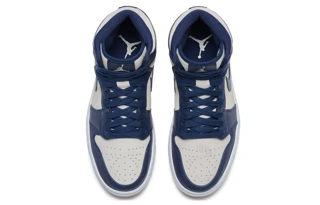 Jordan Air Jordan 1 Retro Premium Midnight Navy Light Cream