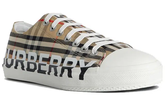 Burberry Vintage