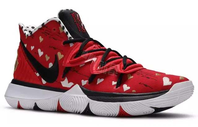 Nike Kyrie 5 "i Love You Mom"