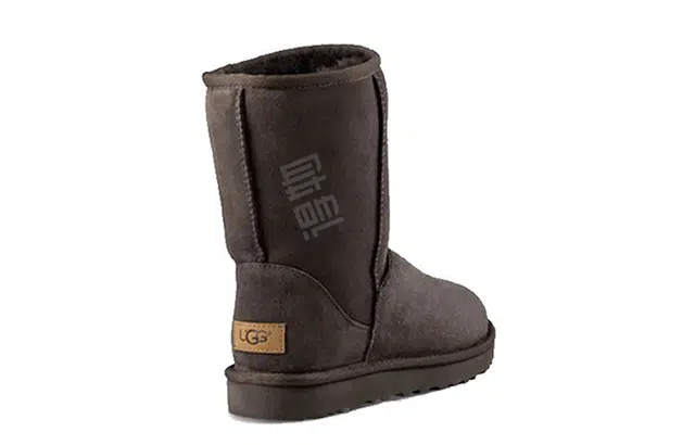 UGG CLASSIC SHORT