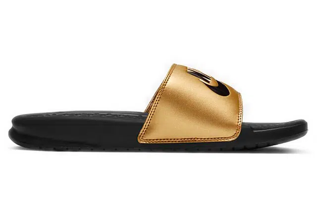Nike Benassi