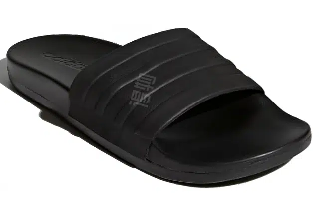 adidas Adilette Comfort Slides