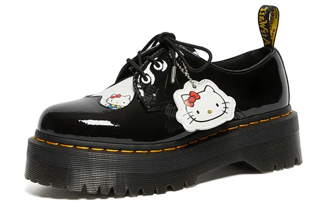 Hello Kitty x Dr.Martens 3JK