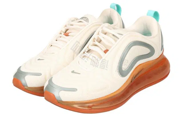 Nike Air Max 720 SE