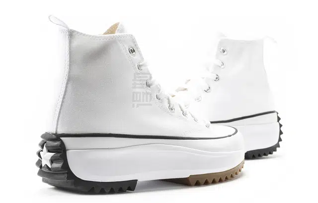 Converse Run Star Hike