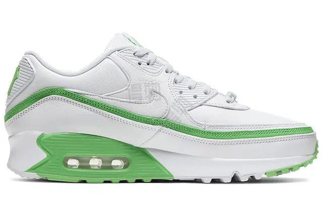 UNDEFEATED x Nike Air Max 90