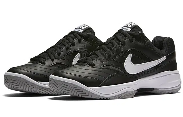 Nike Court Lite