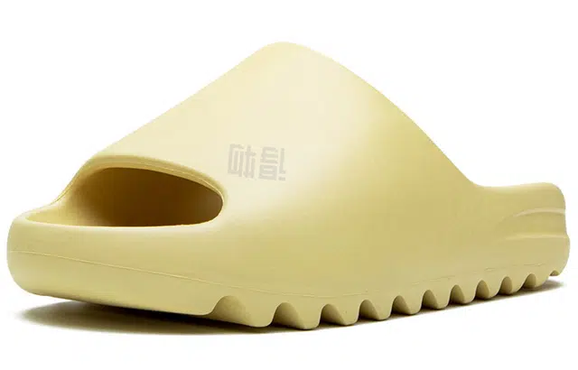 adidas originals Yeezy Slide "sand"