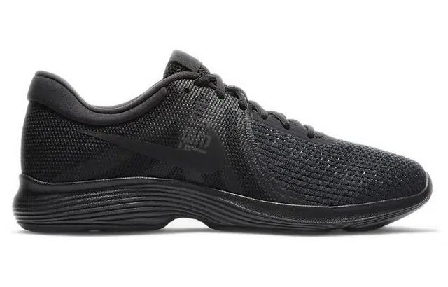Nike REVOLUTION 4 4
