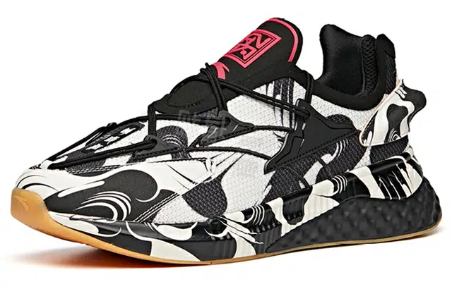 Anta Mountain Traveler Black White