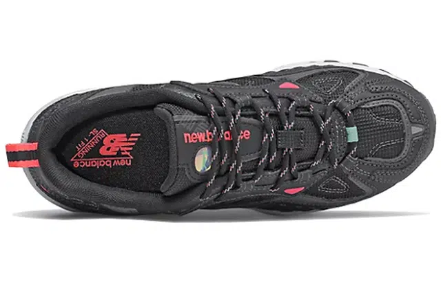 New Balance NB 703