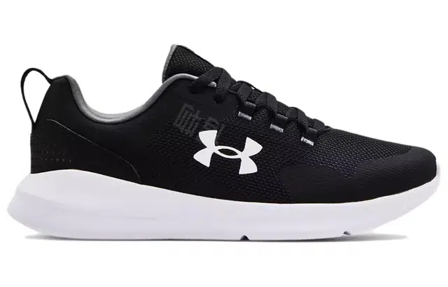 Under Armour Essential-