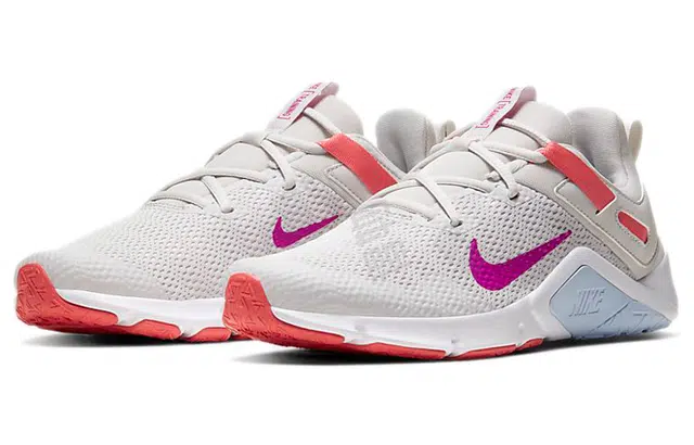 Nike Legend Essential