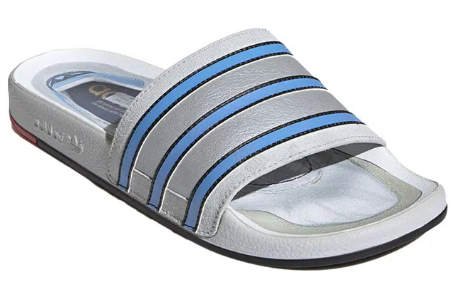 adidas Adilette