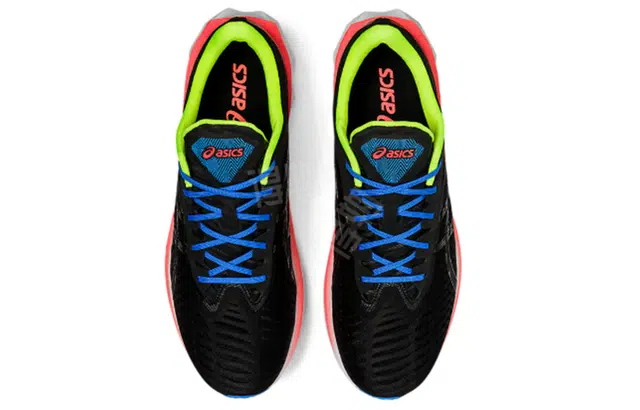Asics Novablast