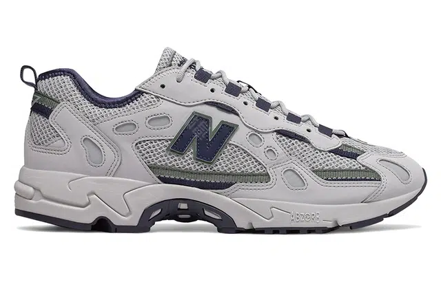 New Balance NB 827