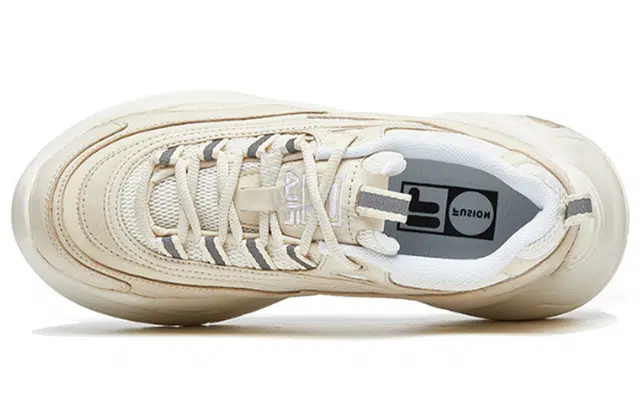 FILA FUSION Ray 1 Pose Ray