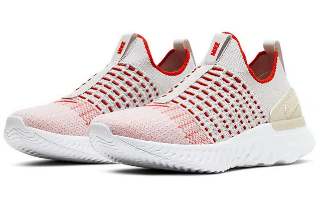 Nike React Phantom Run Flyknit 2