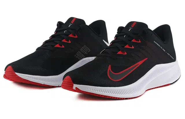Nike Quest 3