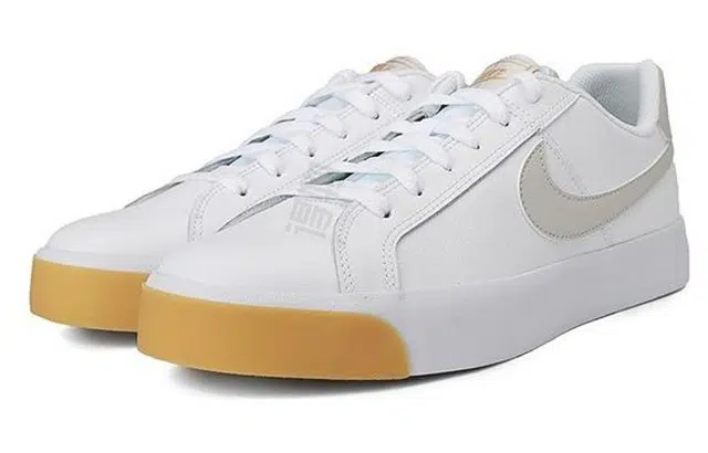 Nike Court Royale AC