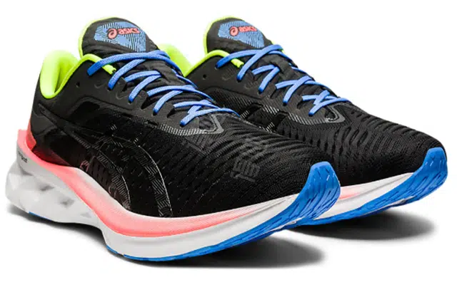 Asics Novablast