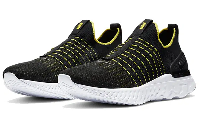Nike React Phantom Run Flyknit 2