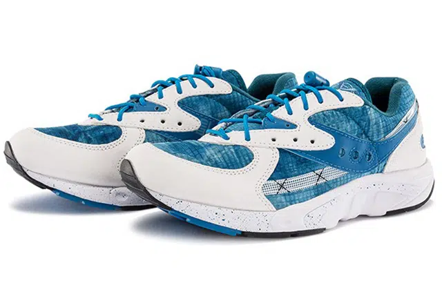 Saucony Aya