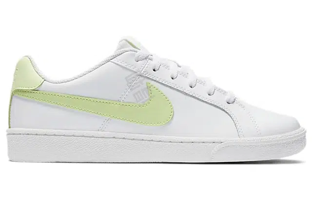 Nike Court Royale