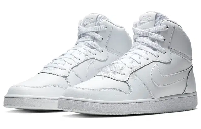 Nike EBERNON Mid
