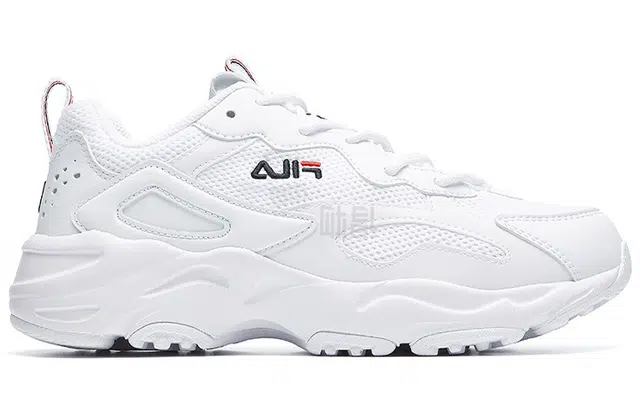 FILA Tracer