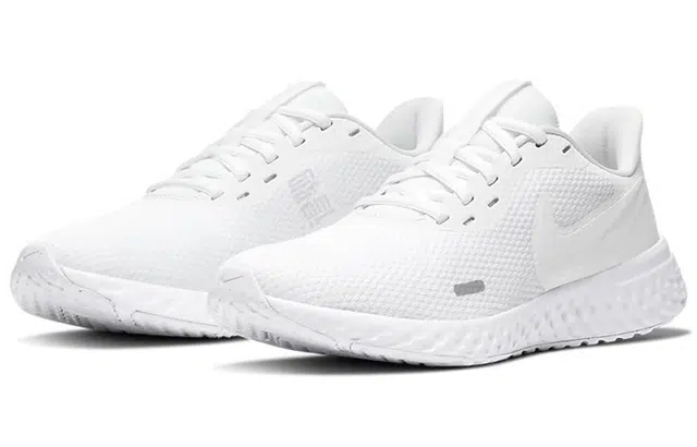 Nike REVOLUTION 5 5