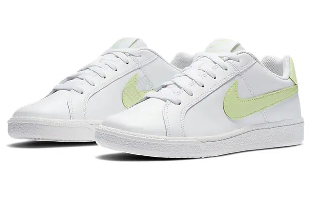 Nike Court Royale