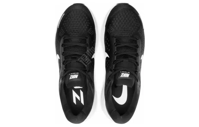 Nike Zoom Structure 23