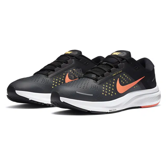Nike Zoom Structure 23