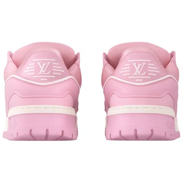 LOUIS VUITTON Trainer Maxi LOVE