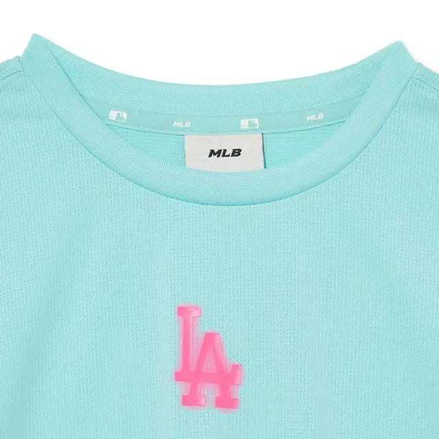 MLB T