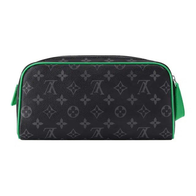LOUIS VUITTON Dopp Kit