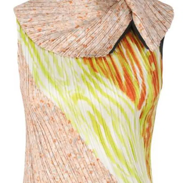 ISSEY MIYAKE SS23 T